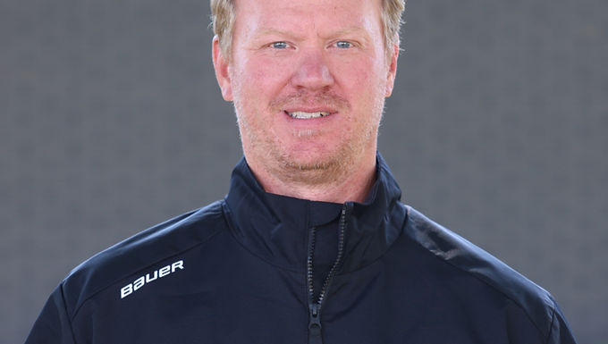 Joe Markusen brings a wealth of playing and coaching experience to the HoneyBaked 18U program. A former Michigan State Spartan, Joe went on to play five years of minor professional hockey before transitioning behind the bench. With a strong background in player development and a passion for teaching the game the right way, he’s helped guide countless young athletes toward their next level. Now in his second season as Head Coach of the HoneyBaked 18U team.